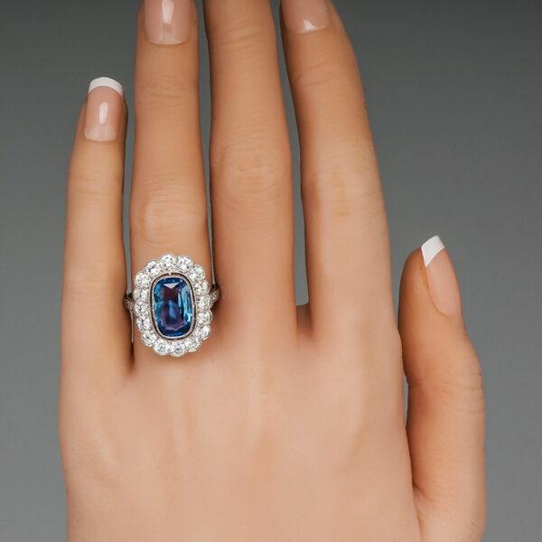 Anello di lusso con gemme colorate intarsiate blu mare da donna
